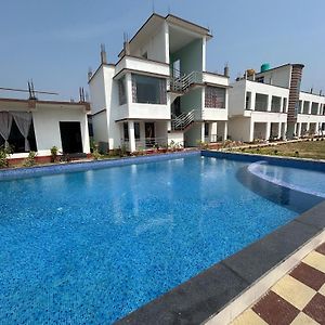 Prantik Hotel And Resorts